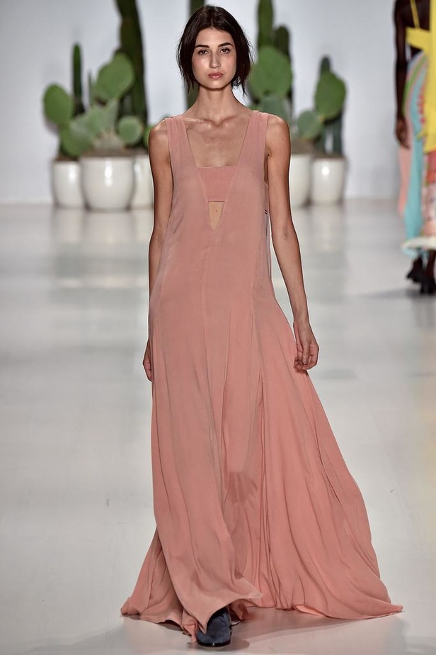 Mara Hoffman لإطلالة صيفية رائعة...