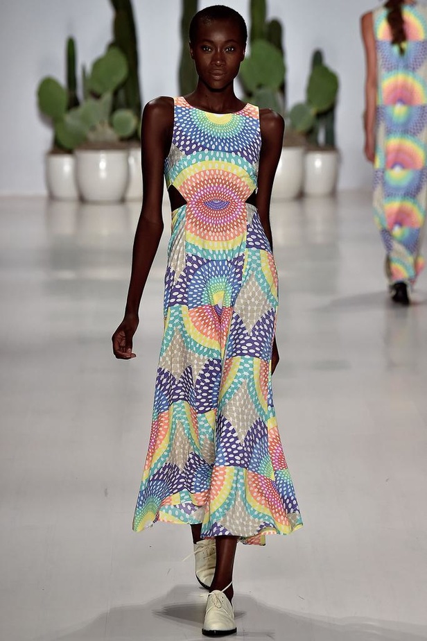 Mara Hoffman لإطلالة صيفية رائعة...