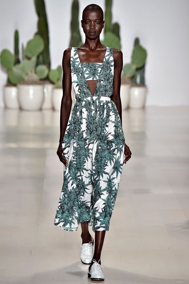 Mara Hoffman لإطلالة صيفية رائعة...