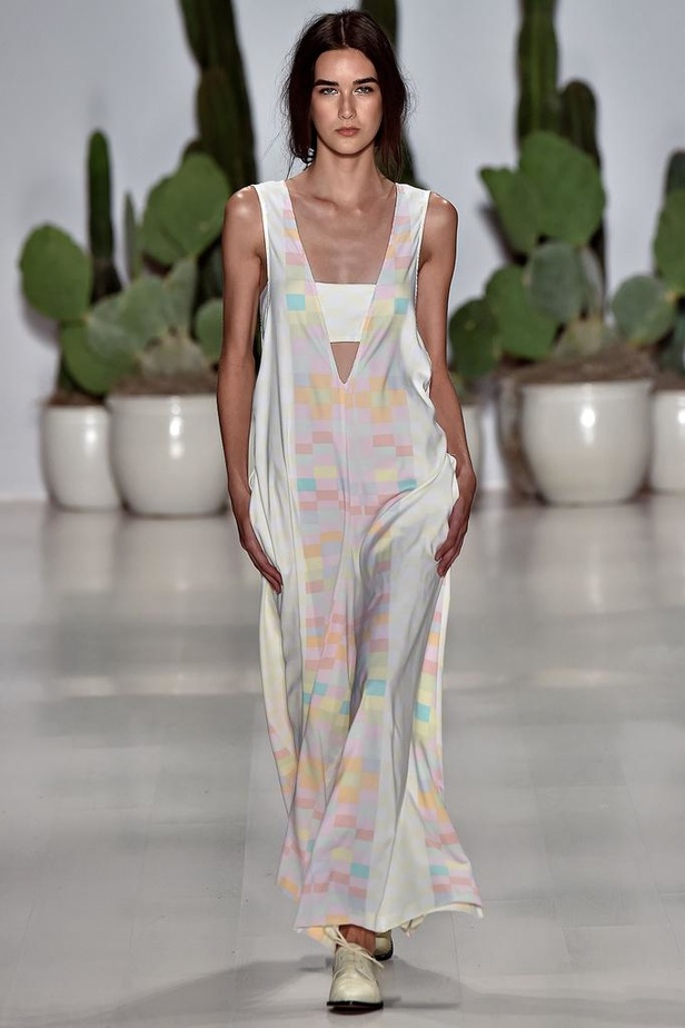 Mara Hoffman لإطلالة صيفية رائعة...