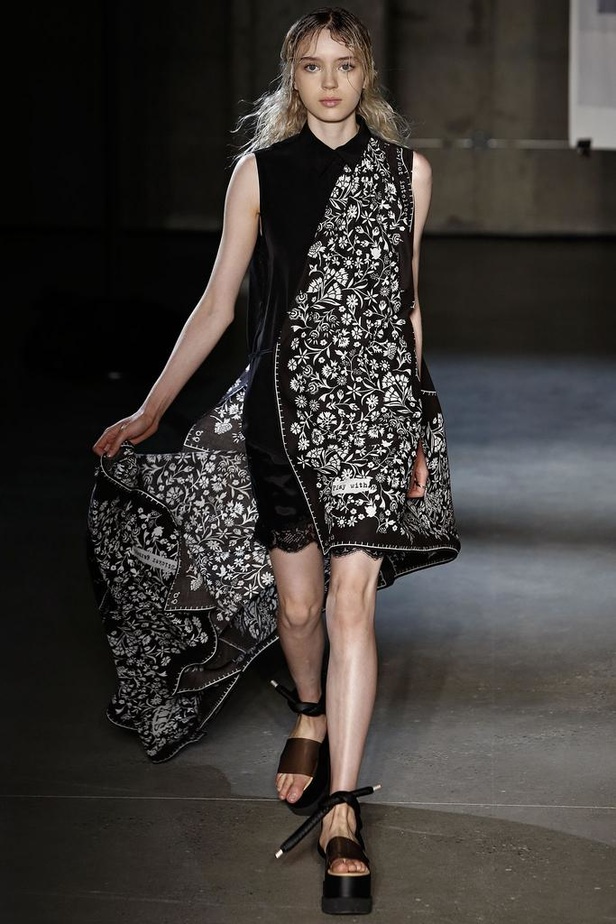 Maison Martin Margiela مزيج حضارات بين الشرق والغرب