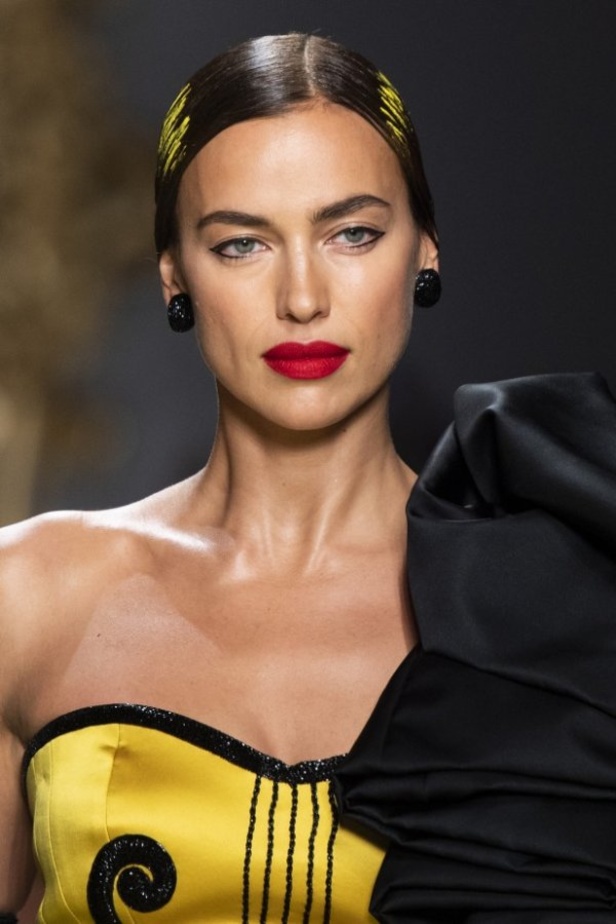 اسبوع الموضة في ميلان 2019  اخر صيحات MOSCHINO  لربيع وصيف 2020  