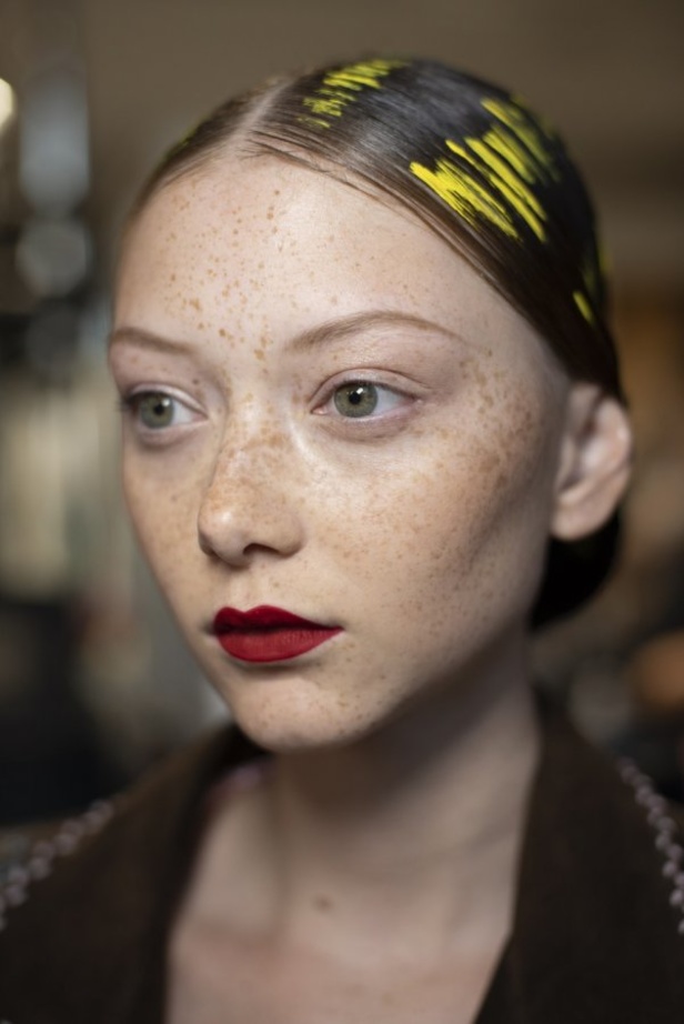 اسبوع الموضة في ميلان 2019  اخر صيحات MOSCHINO  لربيع وصيف 2020  