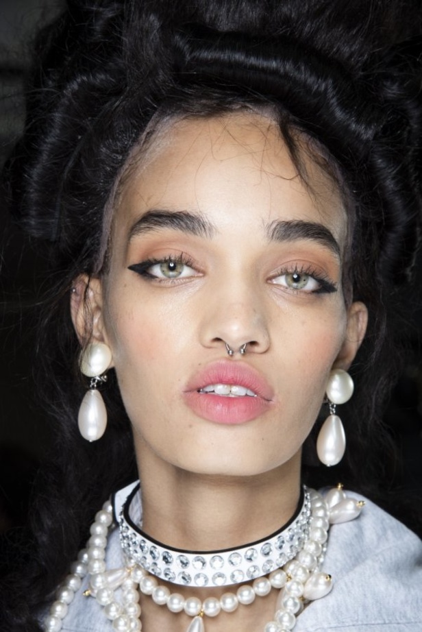 مجموعة موسكينو MOSCHINO لخريف وشتاء 2020-2021 من ميلانو