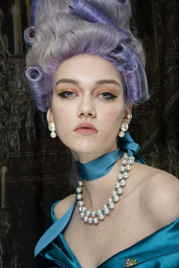 مجموعة موسكينو MOSCHINO لخريف وشتاء 2020-2021 من ميلانو