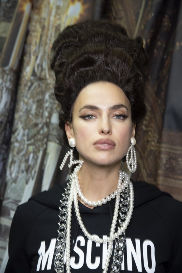 مجموعة موسكينو MOSCHINO لخريف وشتاء 2020-2021 من ميلانو