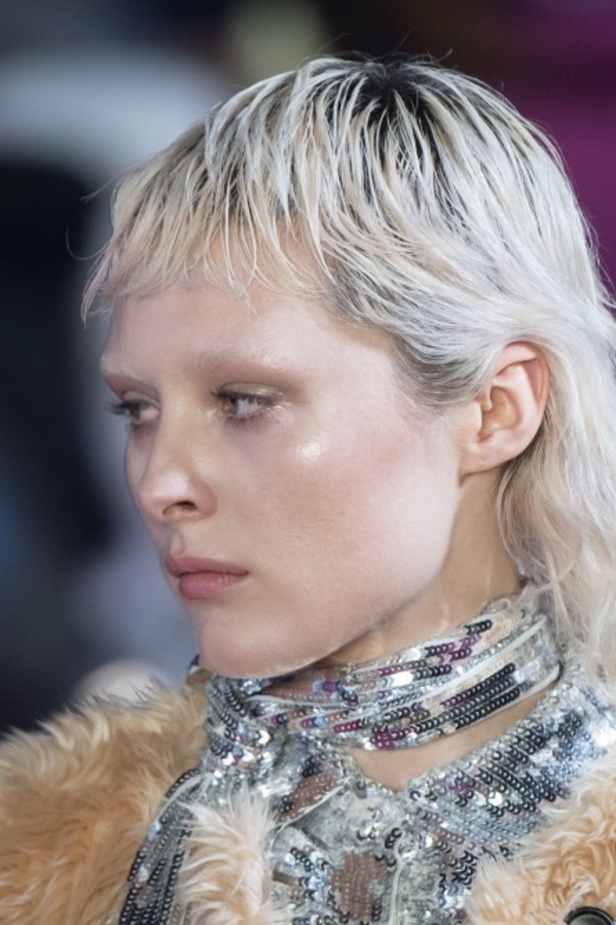 مجموعة الالبسة الجاهزة من  MSGMلخريف وشتاء 2020-2021