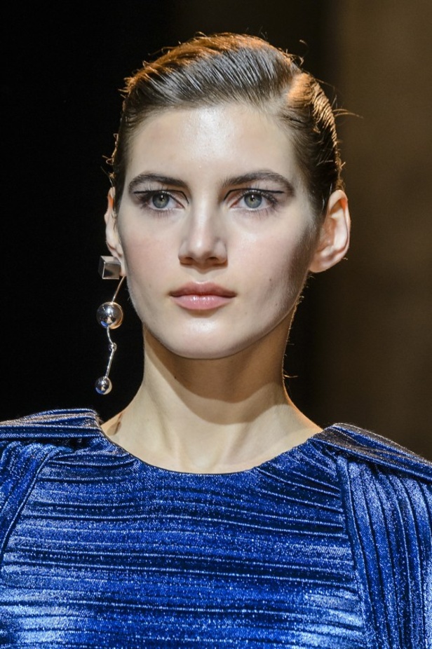 عرض أزياء موغلر لموسم خريف وشتاء 2017