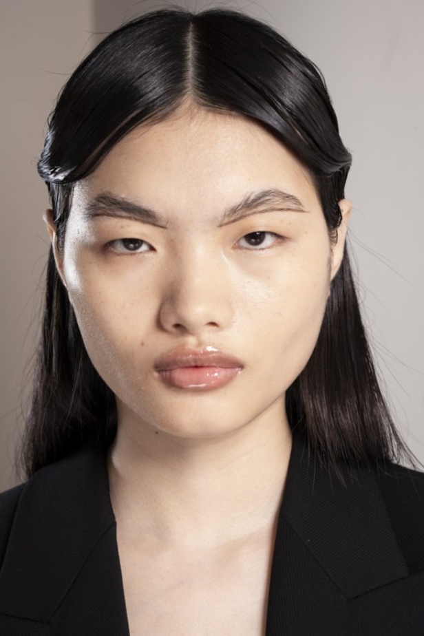 اسبوع الموضة في باريس 2019 عرض أزياء MUGLER لربيع وصيف 2020