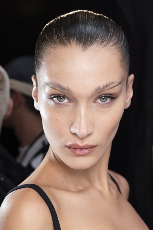 اسبوع الموضة في باريس 2019 عرض أزياء MUGLER لربيع وصيف 2020