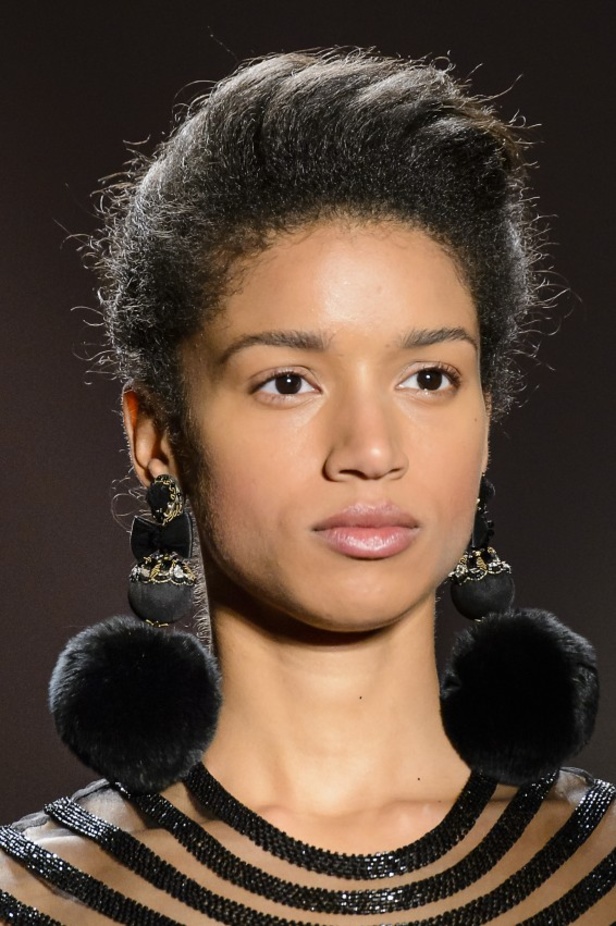 عرض أزياء نعيم خان لخريف وشتاء 2017