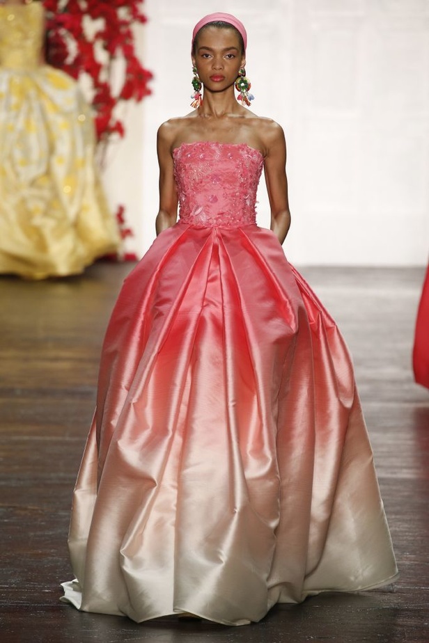 مجموعة Naeem Khan! لربيع و صيف 2016