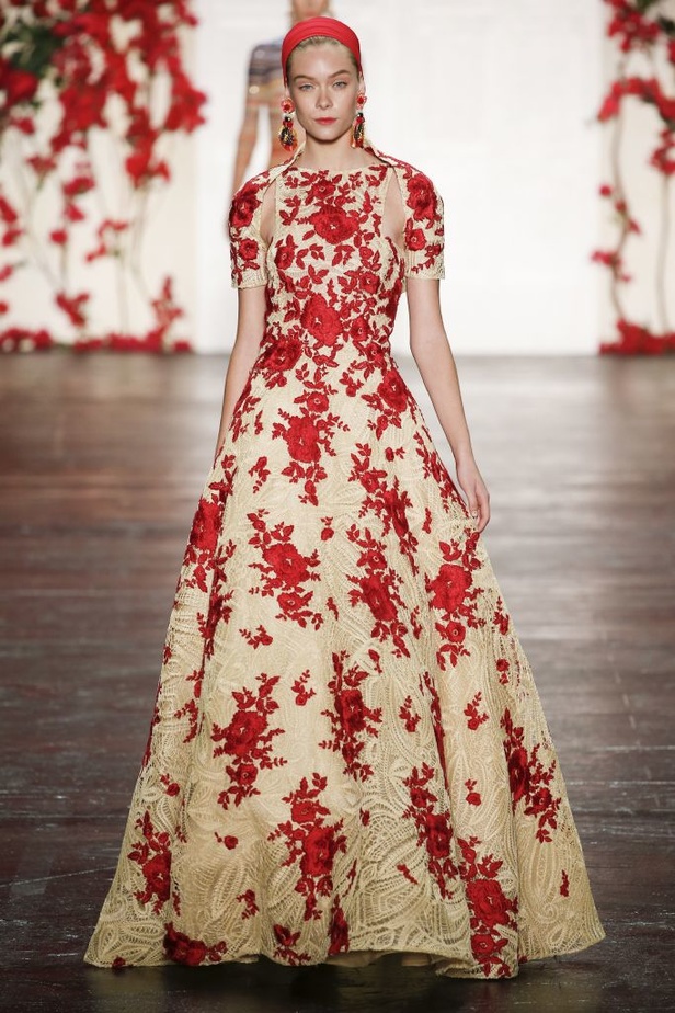 مجموعة Naeem Khan! لربيع و صيف 2016