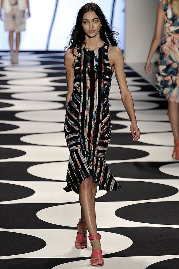 Nicole Miller : تمايلي على أنغام الكوباكابانا..