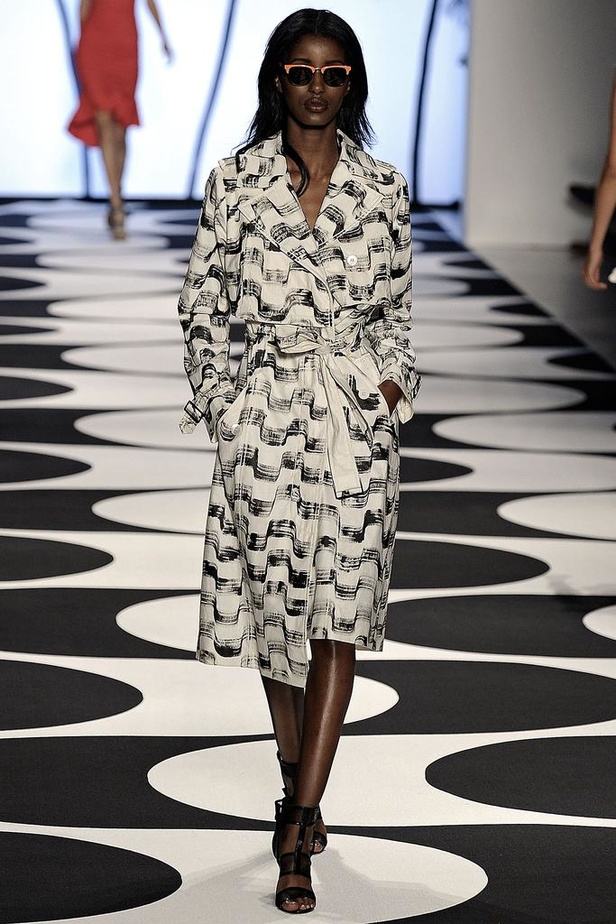 Nicole Miller : تمايلي على أنغام الكوباكابانا..