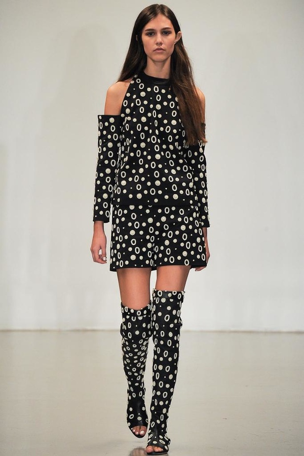 Osman: قصات عملية ومريحة بنقشات منقطة