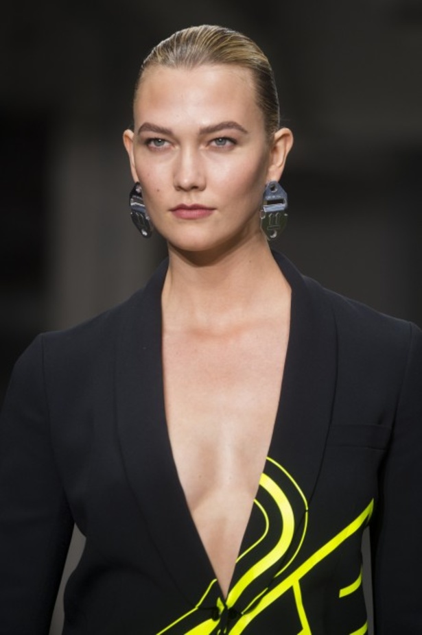 مجموعة Off-White لربيع وصيف 2019