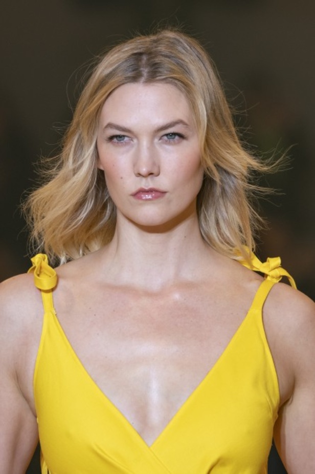 مجموعة off-White للألبسة الجاهزة لخريف 2019