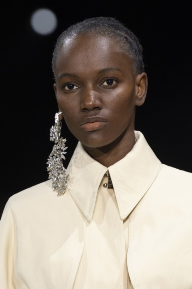 مجموعة Off White لموسم خريف وشتاء 2020-2021