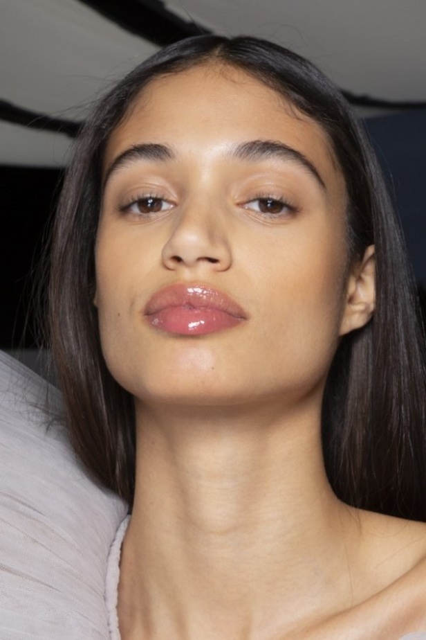 مجموعة Off White لموسم خريف وشتاء 2020-2021