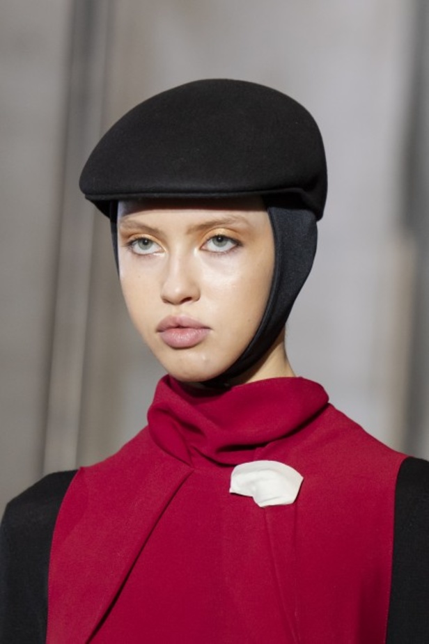 مجموعة الالبسة الجاهزة من Roland Mouret لخريف وشتاء 2020-2021