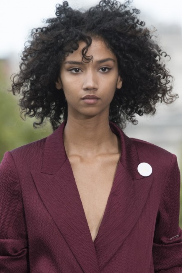 عرض أزياء Roland Mouret لربيع وصيف ٢٠١٩ !