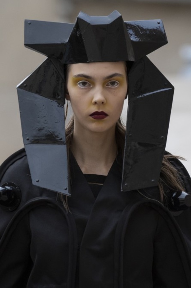 اسبوع الموضة في باريس 2019 مجموعة RICK OWENS لربيع وصيف 2020