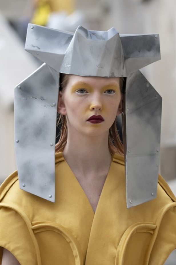 اسبوع الموضة في باريس 2019 مجموعة RICK OWENS لربيع وصيف 2020