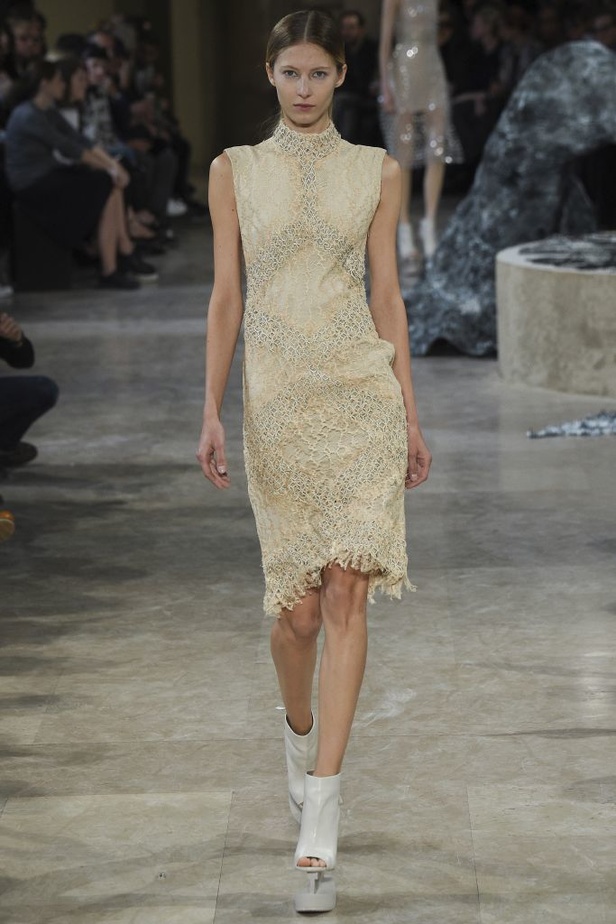 مجموعة Iris Van Herpen لربيع و صيف 2016