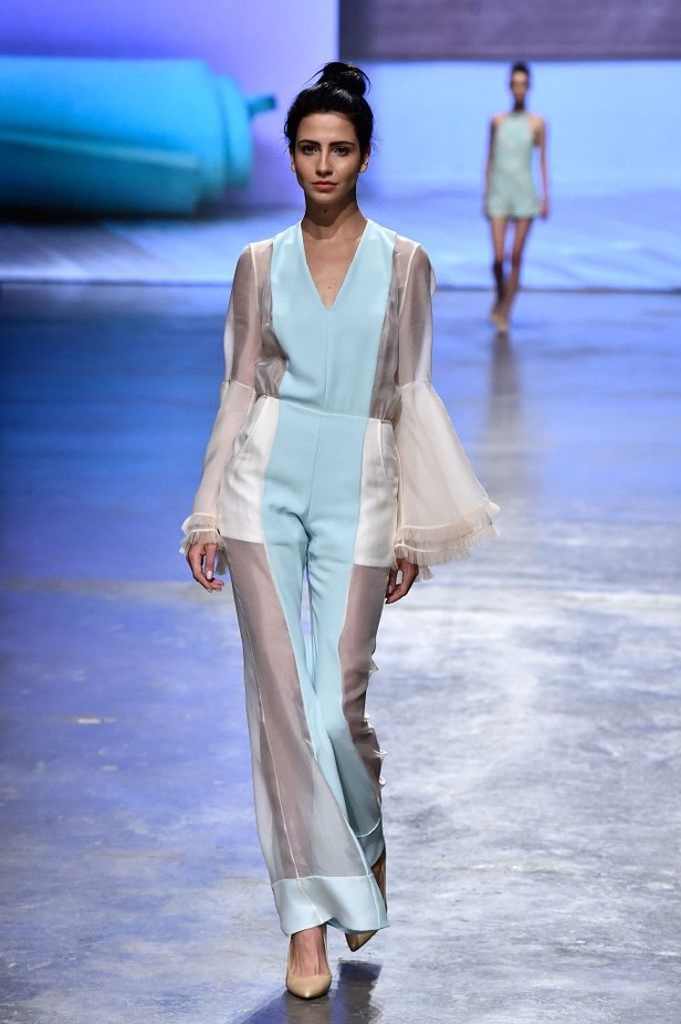 عرض ازياء MADIYAH AL SHARQI لربيع و صيف 2016