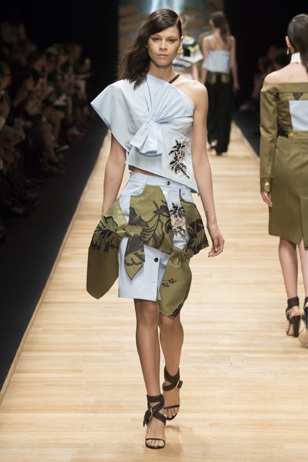 مجموعة Guy Laroche لربيع و صيف 2016