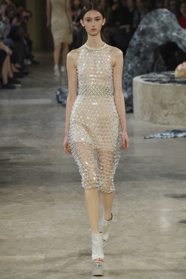 مجموعة Iris Van Herpen لربيع و صيف 2016