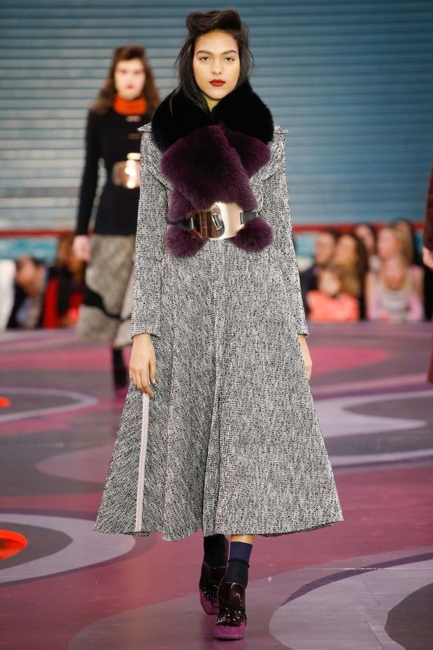 Roksanda Llincic......قوّة بالألوان واحتشام بأناقة 