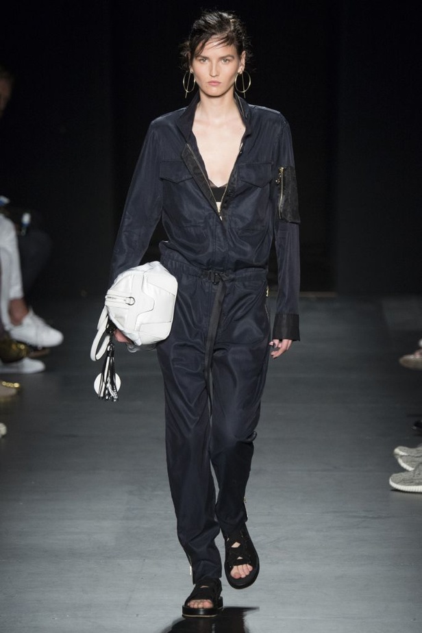 أناقة رياضية وعصرية في عرض Rag & Bone