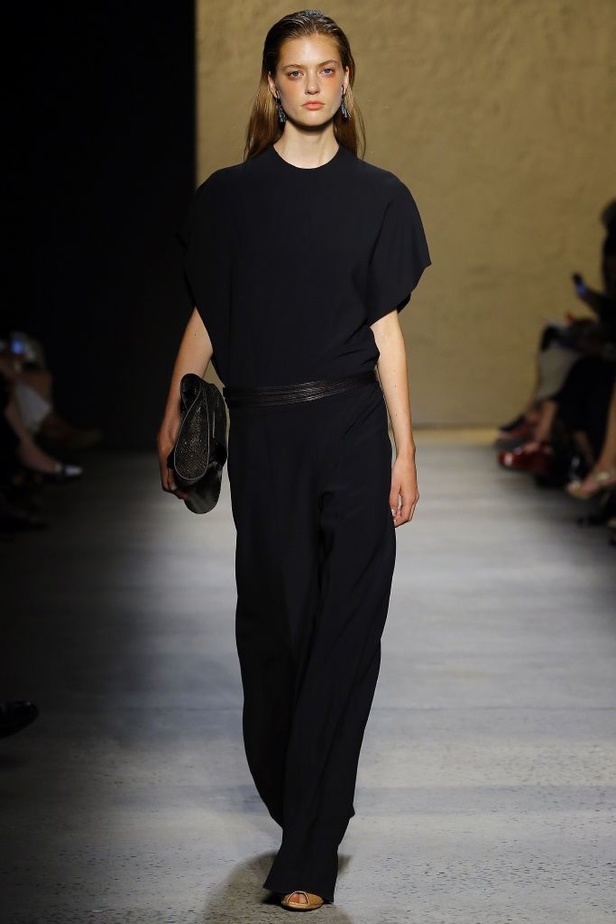 عصرية وحداثة وكمال في عرض Narciso Rodriguez 