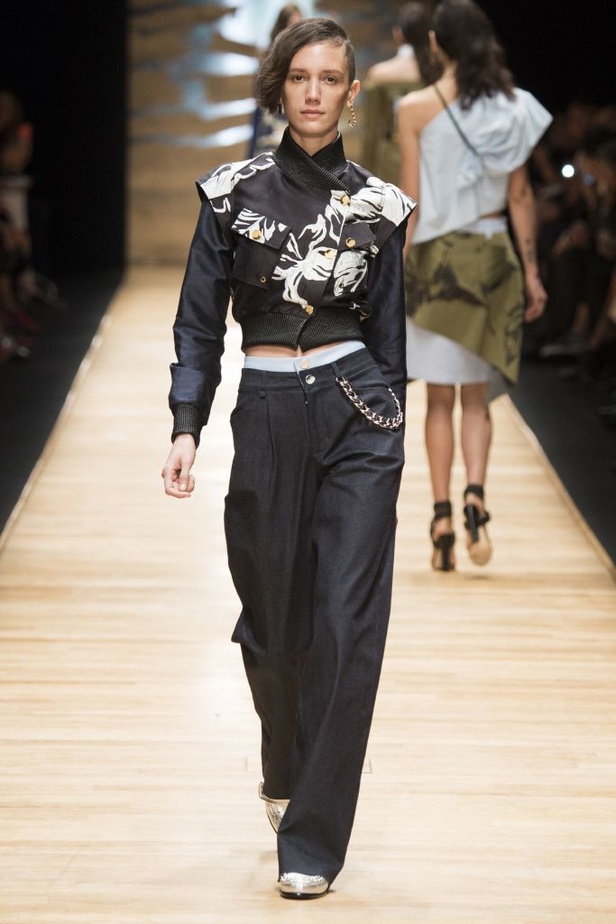 مجموعة Guy Laroche لربيع و صيف 2016