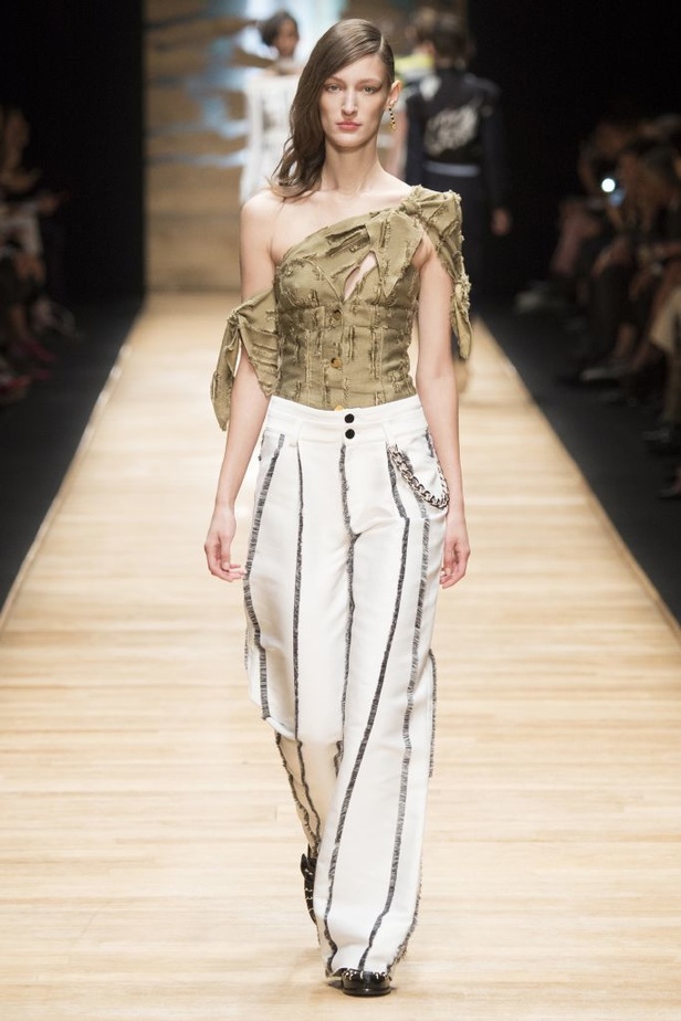 مجموعة Guy Laroche لربيع و صيف 2016