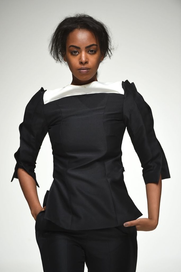 تصاميم فاخرة جمعت الأناقة والحداثة في عرض Hashe