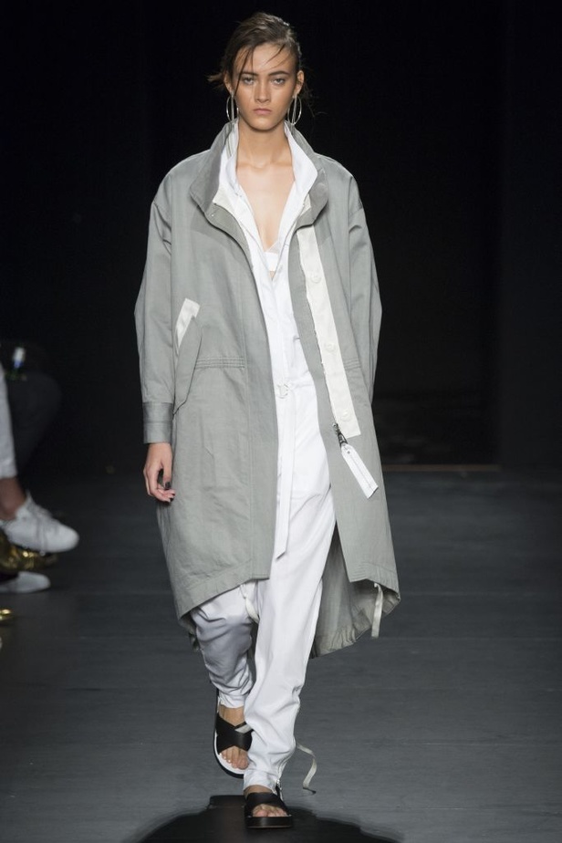 أناقة رياضية وعصرية في عرض Rag & Bone