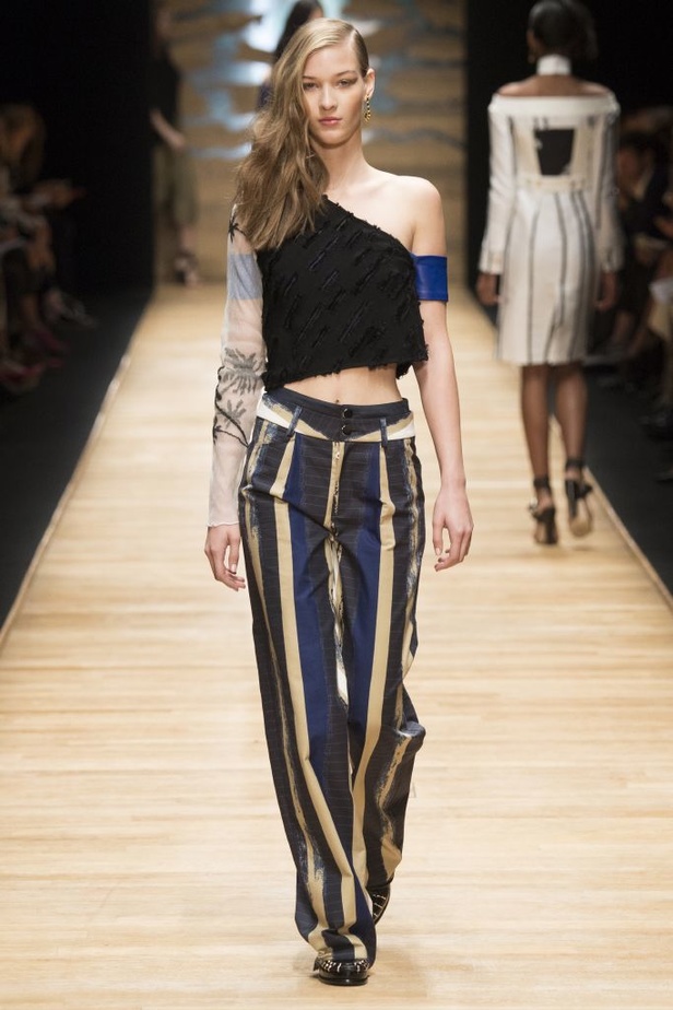 مجموعة Guy Laroche لربيع و صيف 2016