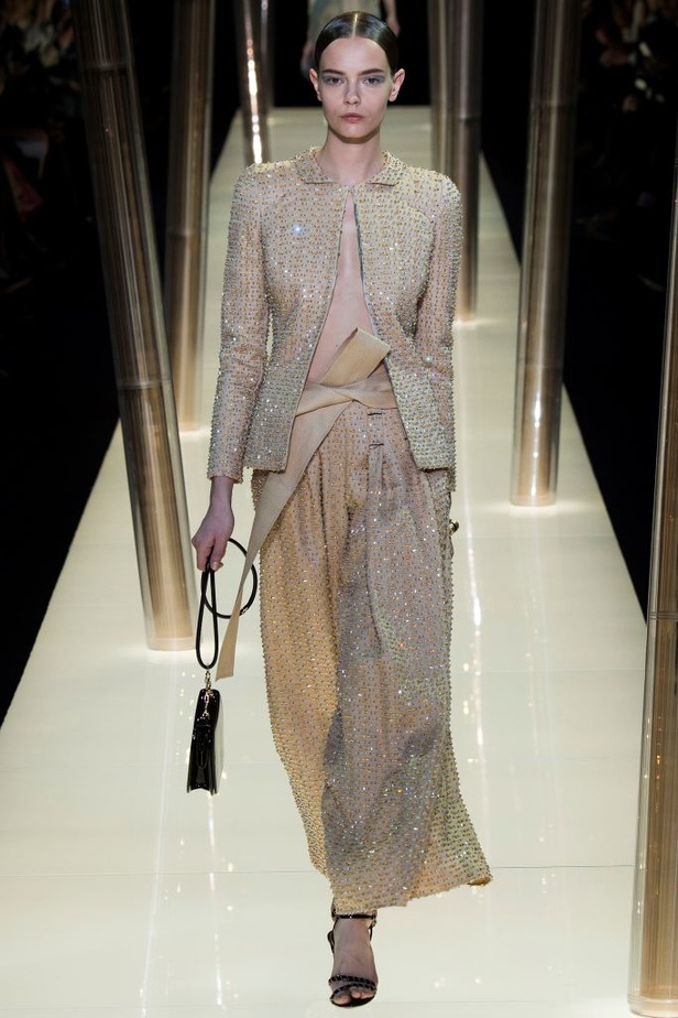 Armani Prive يُدخلنا حدائق البامبو في مجموعته الجديدة 