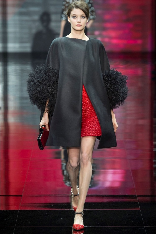 إحتفال مبكر  بعيد الحب في عرض Armani Prive!