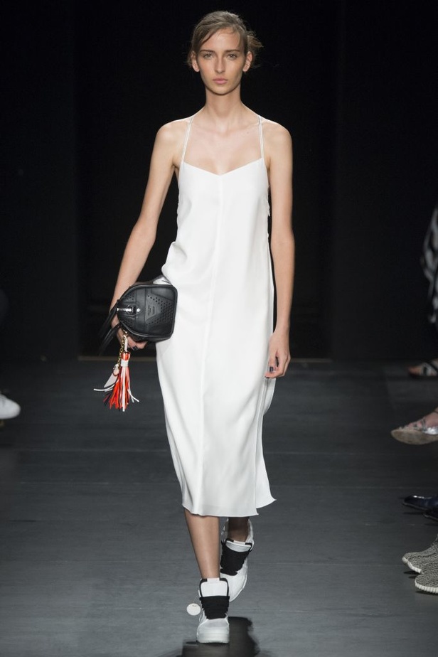 أناقة رياضية وعصرية في عرض Rag & Bone