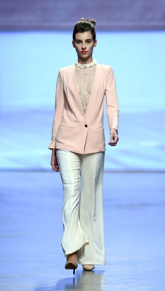 عرض ازياء MADIYAH AL SHARQI لربيع و صيف 2016