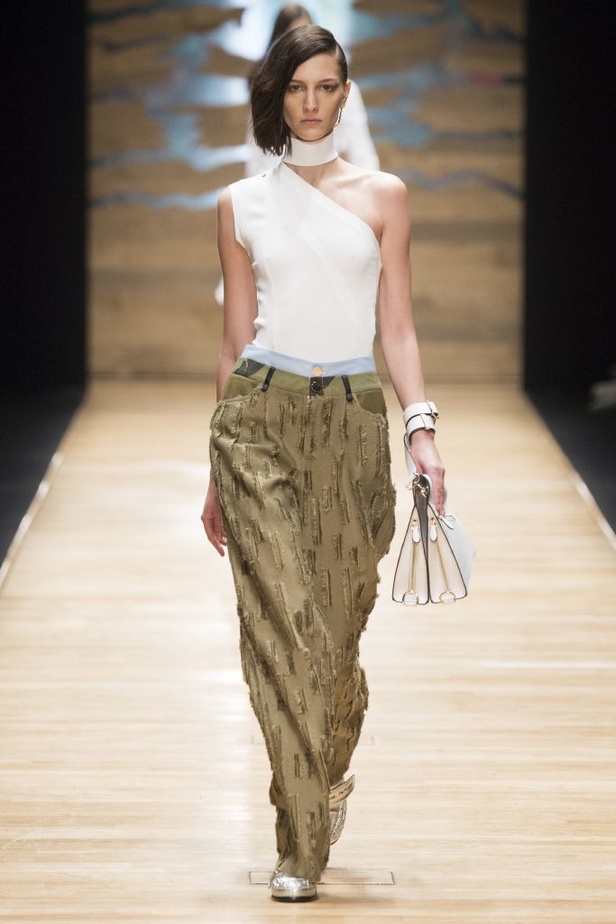 مجموعة Guy Laroche لربيع و صيف 2016