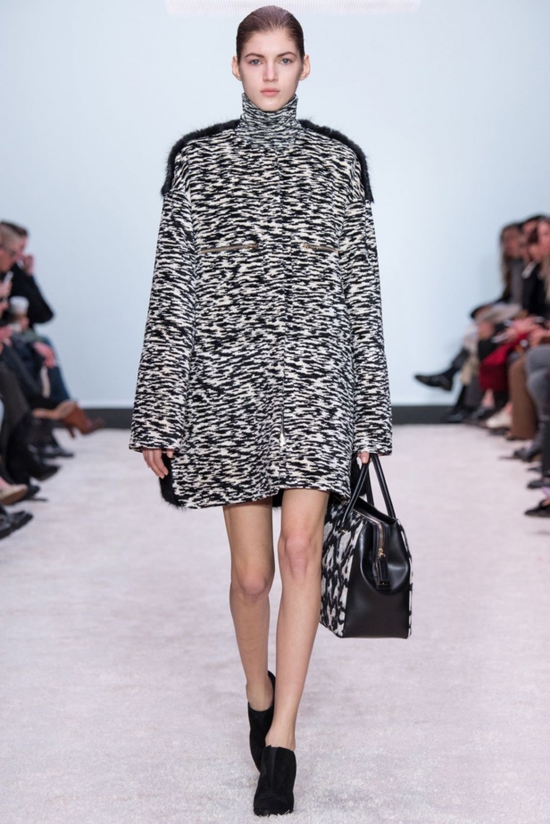 الشتاء يتحول الى ربيع في مجموعة Giambattista Valli