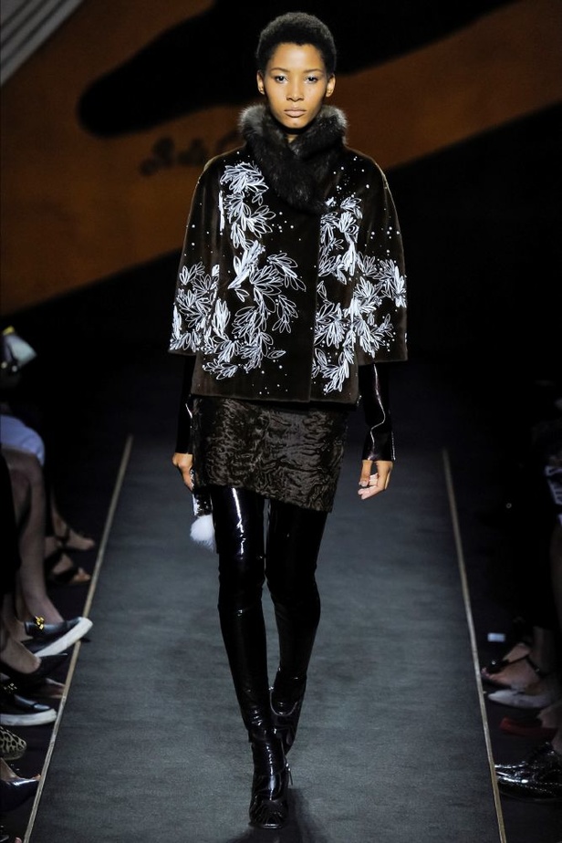 الفرو الراقي على طريقة دار Fendi