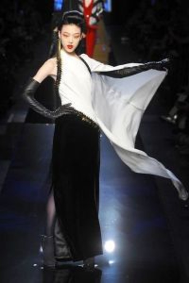 الأنوثة بكل قوّتها بتصاميم من Jean Paul Gaultier