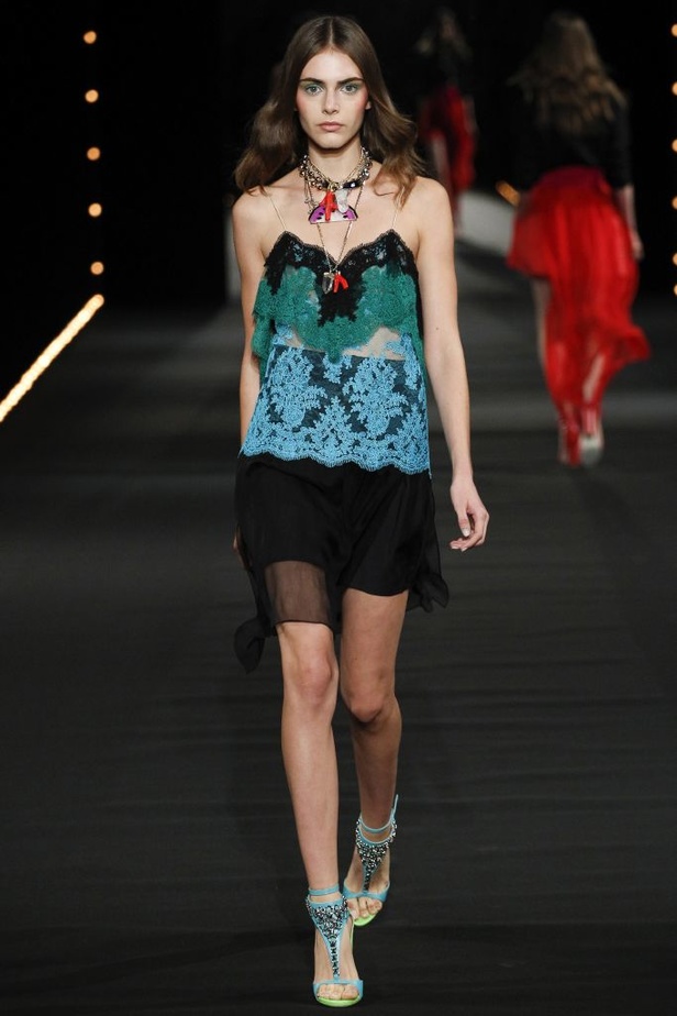 مجموعة Alexis Mabille لربيع و صيف 2016