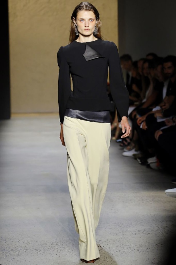 عصرية وحداثة وكمال في عرض Narciso Rodriguez 